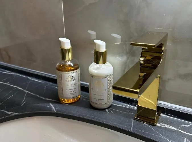 Apartma Sarah's Happy Place Apartment